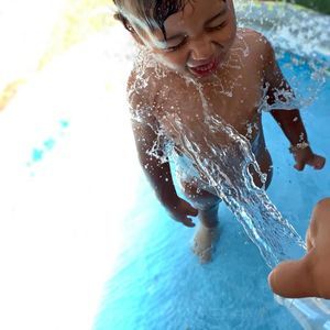 Meet your Posher, Linares